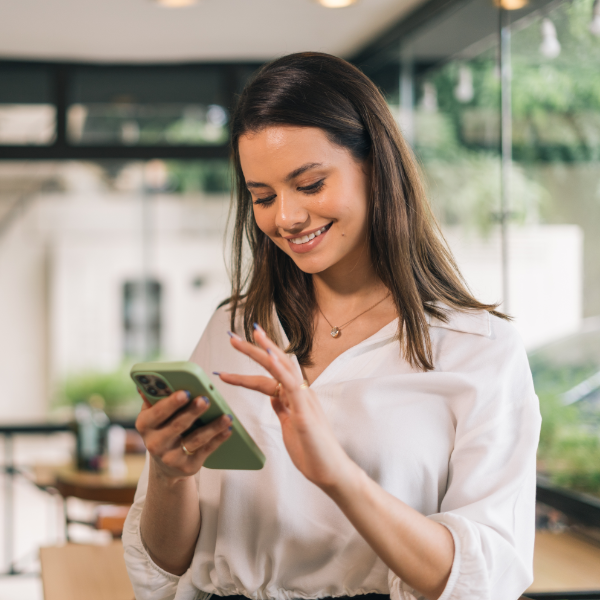 Woman Ordering Laundry Services 600X600